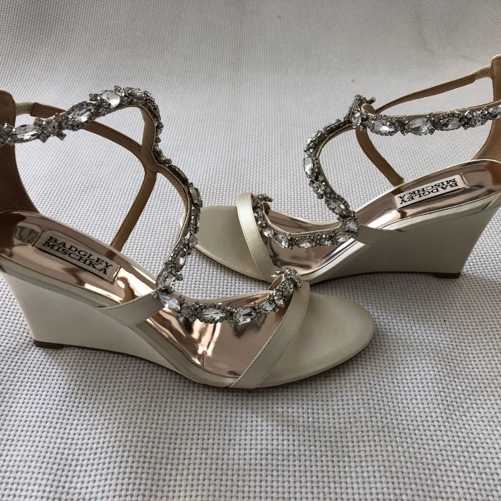 Badgley Mischka Evening Wedges
